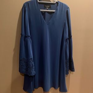 Laundry by Shelli Segal dress